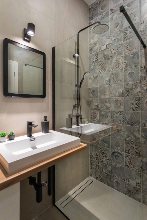 Modern And Design Apartment Near The Main Square 萨格勒布 外观 照片