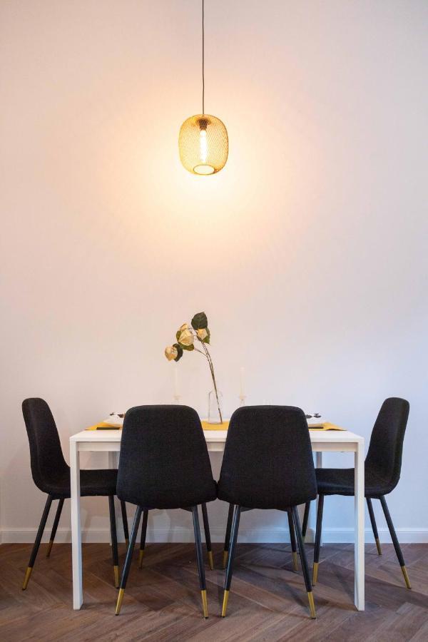 Modern And Design Apartment Near The Main Square 萨格勒布 外观 照片